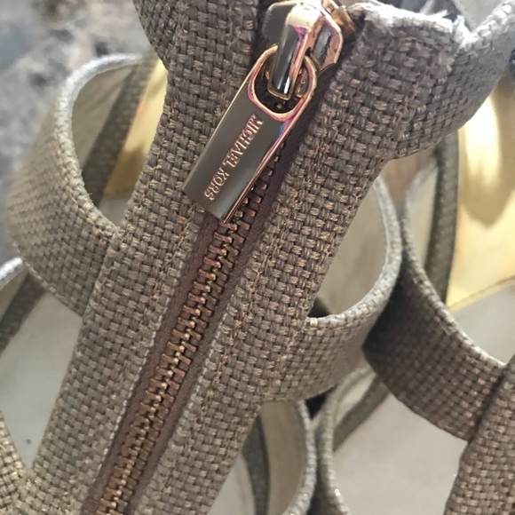 Micheal Kors Wedges slightly used - Picture 3 of 6